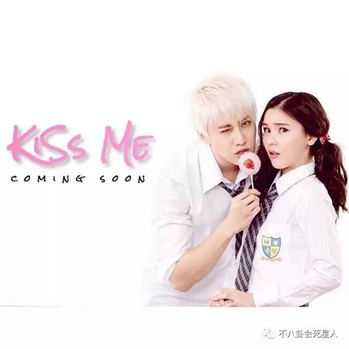 年前,mike在泰国召开记者发布会,承认前女友sara为他生下了一个小宝宝