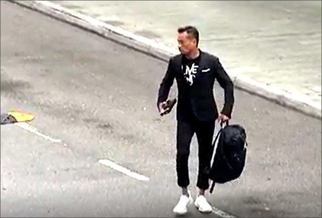 8月15日,大概是北京时间晚上9点多,mandy与娱乐大亨洗米华(周焯华)