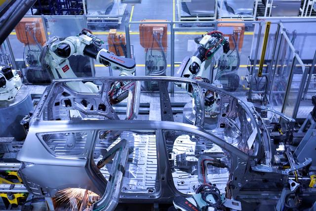 汽车媒体"团购"长安欧尚a800 只因看到了生产过程