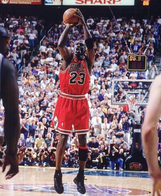 乔丹6次NBA总决赛数据对比,93年对太阳场均4