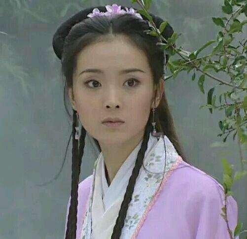 角色:赵凝香,扮演者:王艳,出自:无敌县令角色:李婉青,扮演者:戚薇