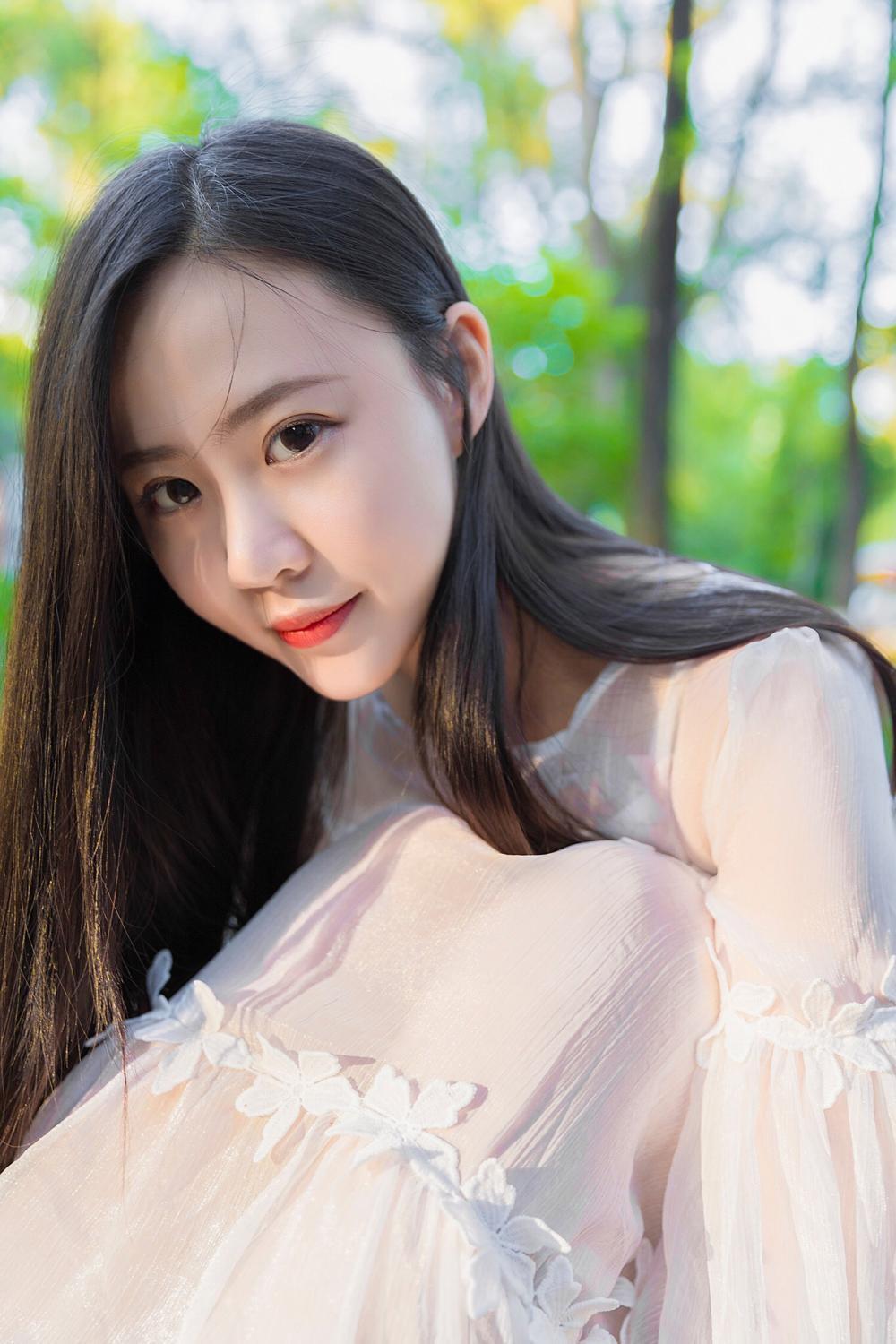 梓伊姐姐, 搭配清纯感, 有颜任性