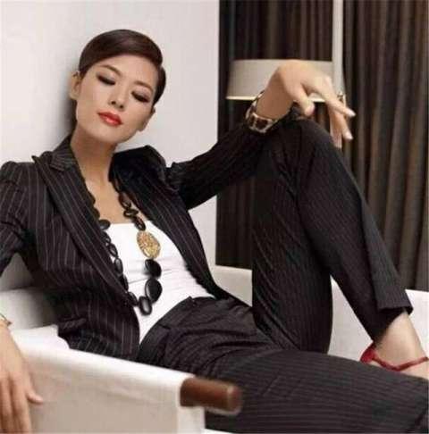 曾经公认的第一美女,离婚十年变成这样,你认识她吗