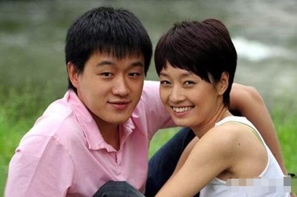 从小经济独立,与文章裸婚,网友:活出自己前半生
