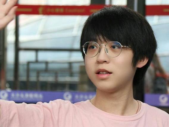 嗨氏遭遇网络暴力,粉丝气愤:水军积点口德吧