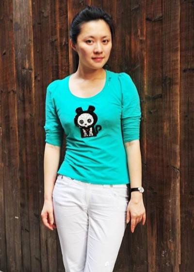 21岁进央视,颜值不输董卿,不傍大款不嫁豪门