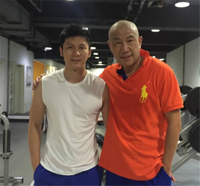 出道30多年零绯闻,如今仍以硬汉形象活跃于荧屏中|硬汉|石兆琪|形象