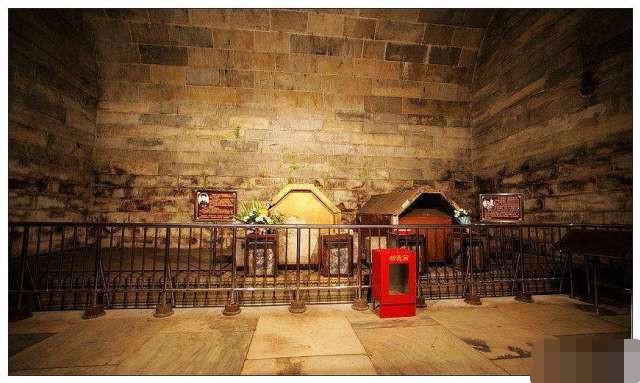 光绪死后被从墓里拉出来,手里一直攥着一个惊天秘密|光绪|珍妃|崇陵