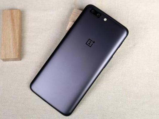 用户购买意愿非常强烈zol这样评价一加5