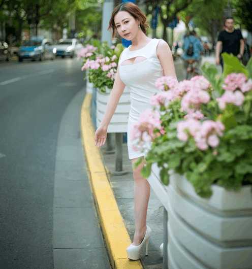 风韵犹存的女人, 让人好生羡慕