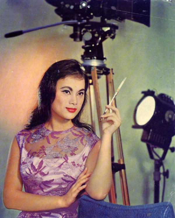 这一生为情所困 60年代香港电影圈自杀的女明星们