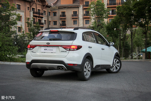 售749万起东风悦达起亚kxcross上市