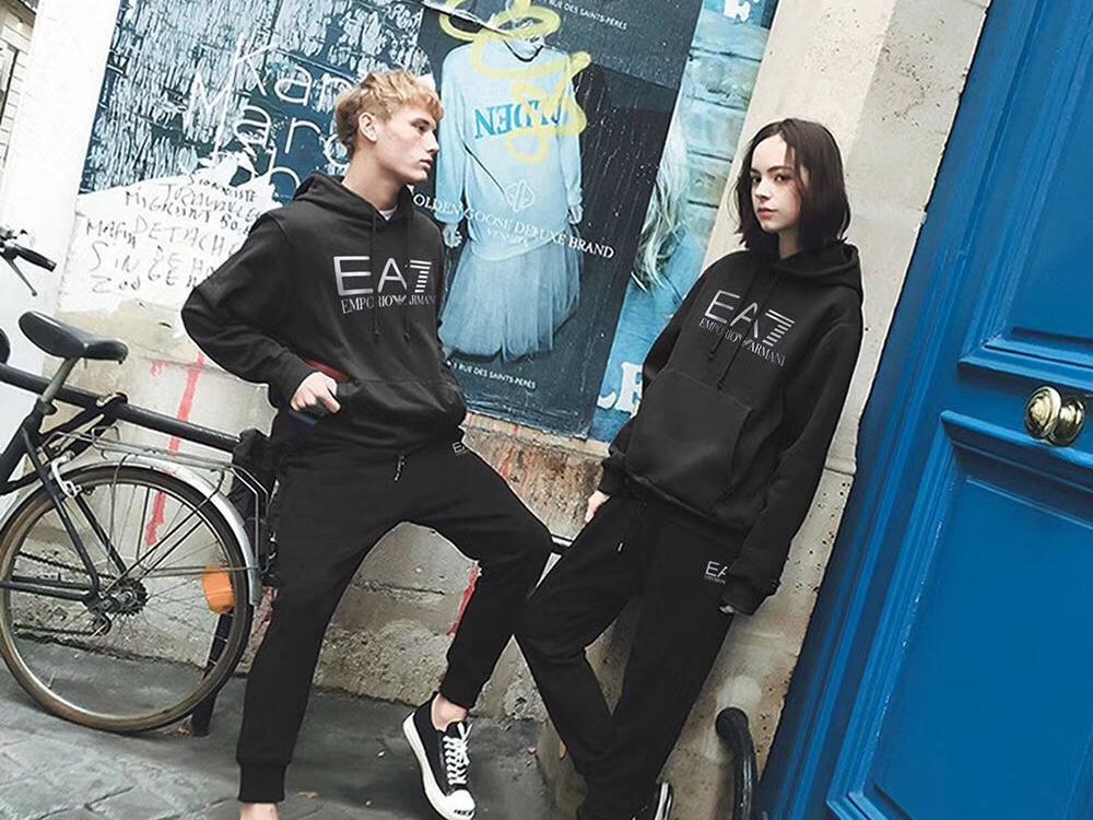 这是今年最火的阿玛尼ea7亲子套装,你买了吗?