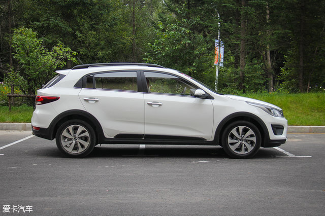 售749万起东风悦达起亚kxcross上市