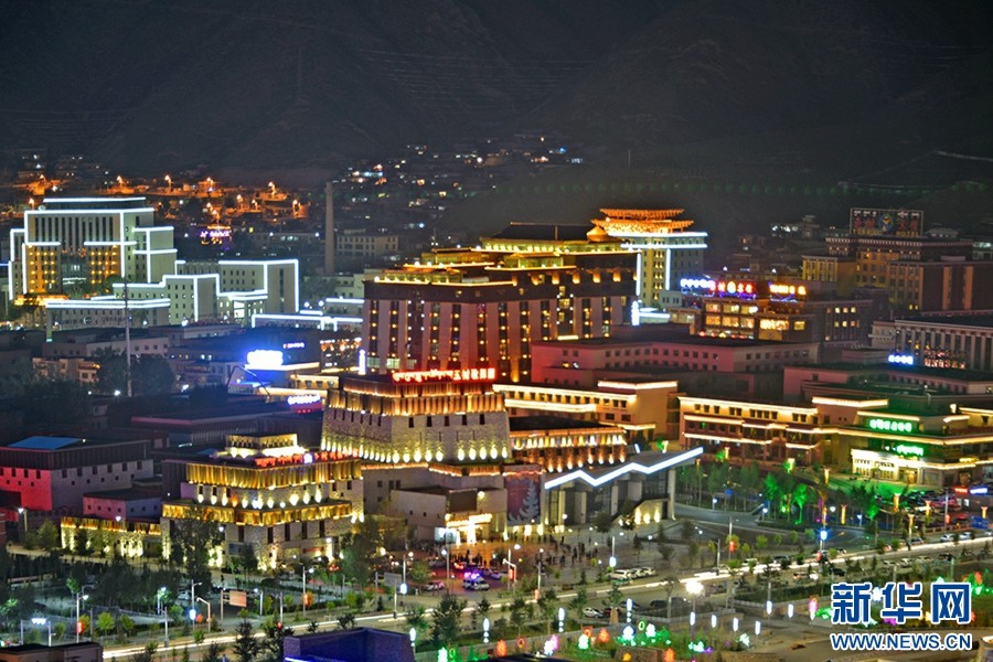 玉树新夜景 惊艳一座城|青海|残疾人|行政审批_新浪新闻
