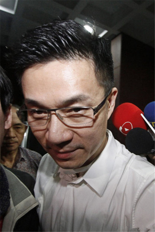 许雅钧抱怨小s乱说话毁他形象,汪小菲成他羡慕对象