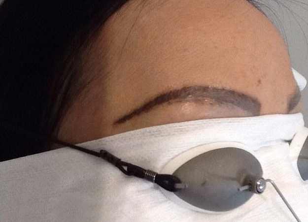 妹纸纹眉失败,竟变成"无眉大侠"!