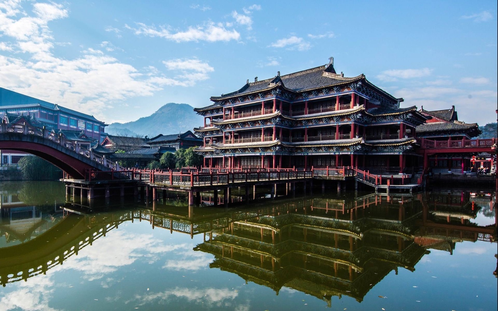 于武特色小镇成中国城镇化建设和文创领域热名词