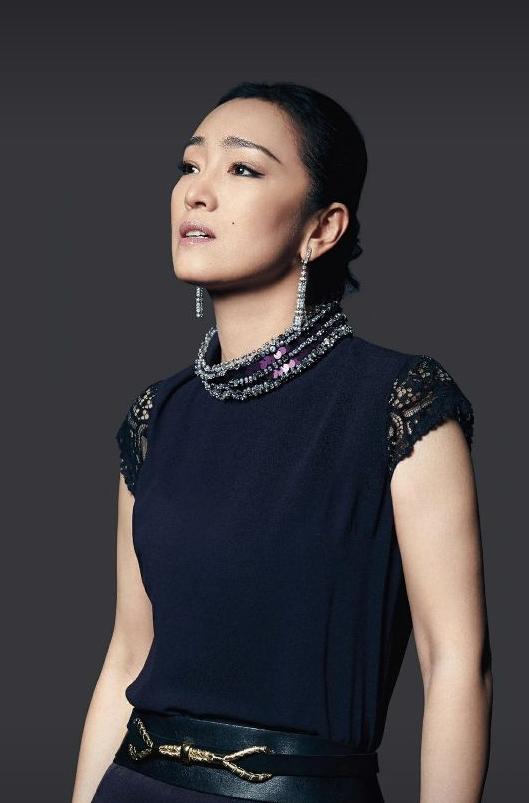 1996年1月29日,巩俐成为中国第一个登上《时代周刊》的艺人,她改变了