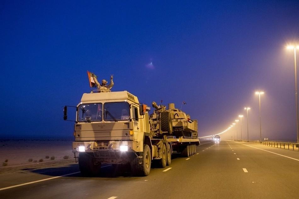 军费1700亿 兵力6.5万 战机没开就要换 士兵年