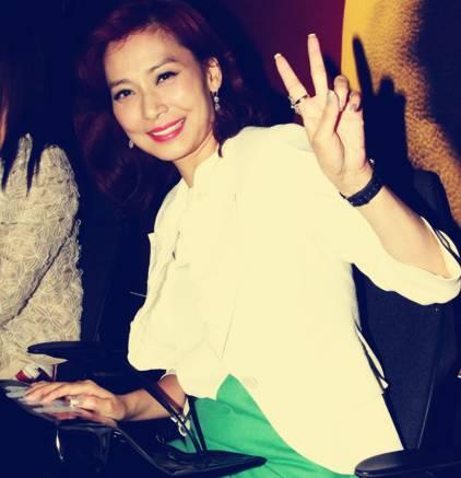 英皇一姐,曾与小9岁谢霆锋秘恋3年,今嫁陈奕迅兄弟