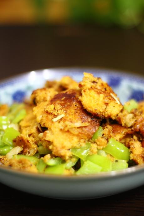 教你一小窍门煎出来的鱼籽又脆,又香,还下饭