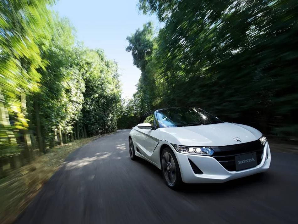 拉风又有性能的五款双门轿跑，从此撩妹不再难