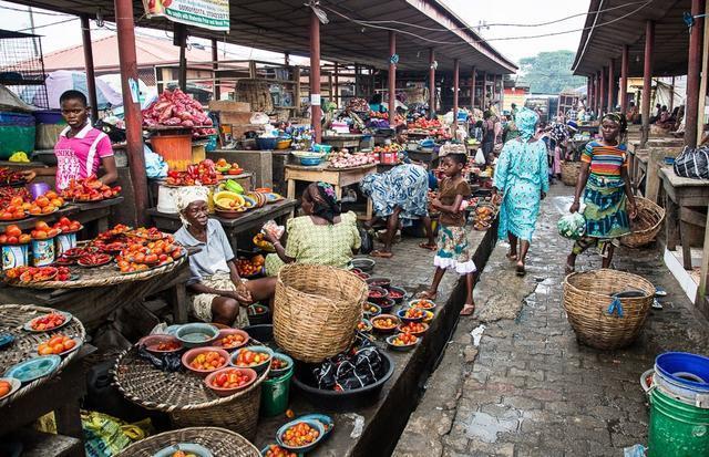 去了趟非洲菜市场才明白他们为什么几千年还是老样子