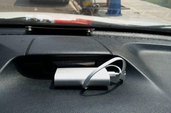 车内有这几种物品要注意，夏天高温容易把车烧成铁架