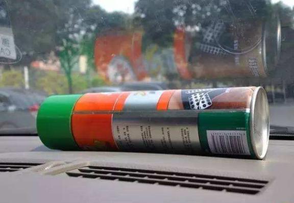 车内有这几种物品要注意，夏天高温容易把车烧成铁架