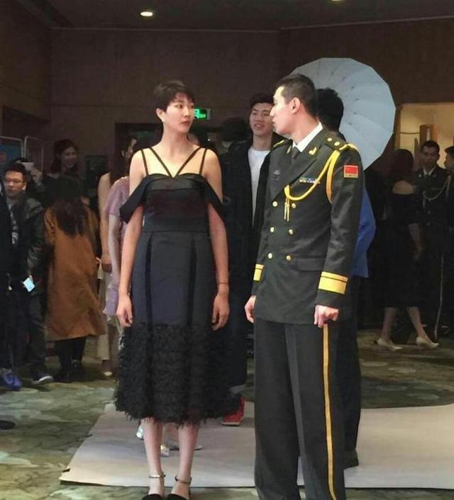 袁心玥身高不止2米03!中国女排头号的海豚音