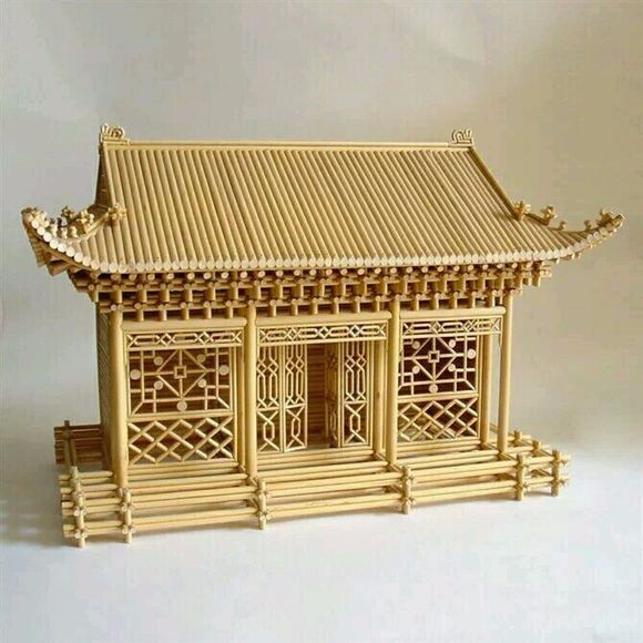 邻居大哥巧手秀木棍竹篦做出的工艺品竟价值数千