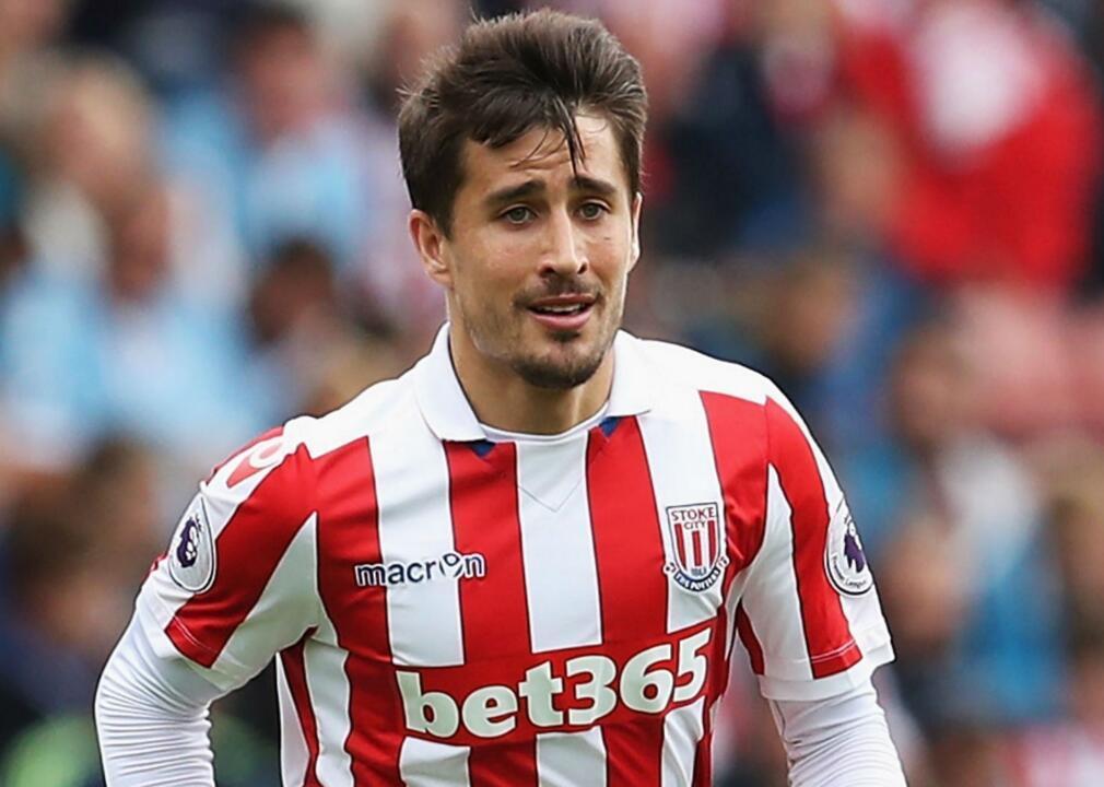 生日前夜枯坐板凳,10年前巴萨天才少年曾惊艳西甲|巴萨|博扬|西甲_新