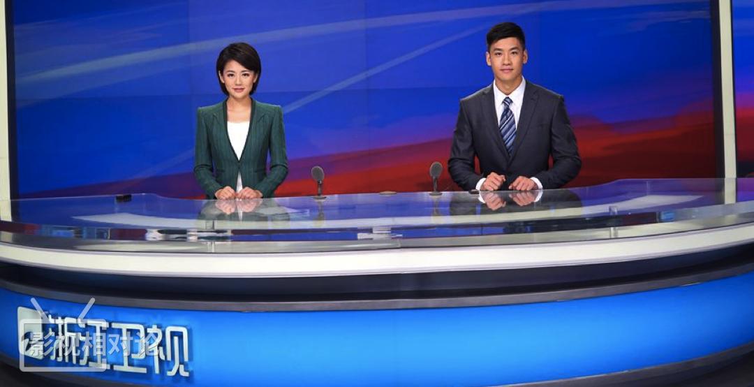 浙江卫视两位90后坐上浙江新闻联播主播台 颜值担当