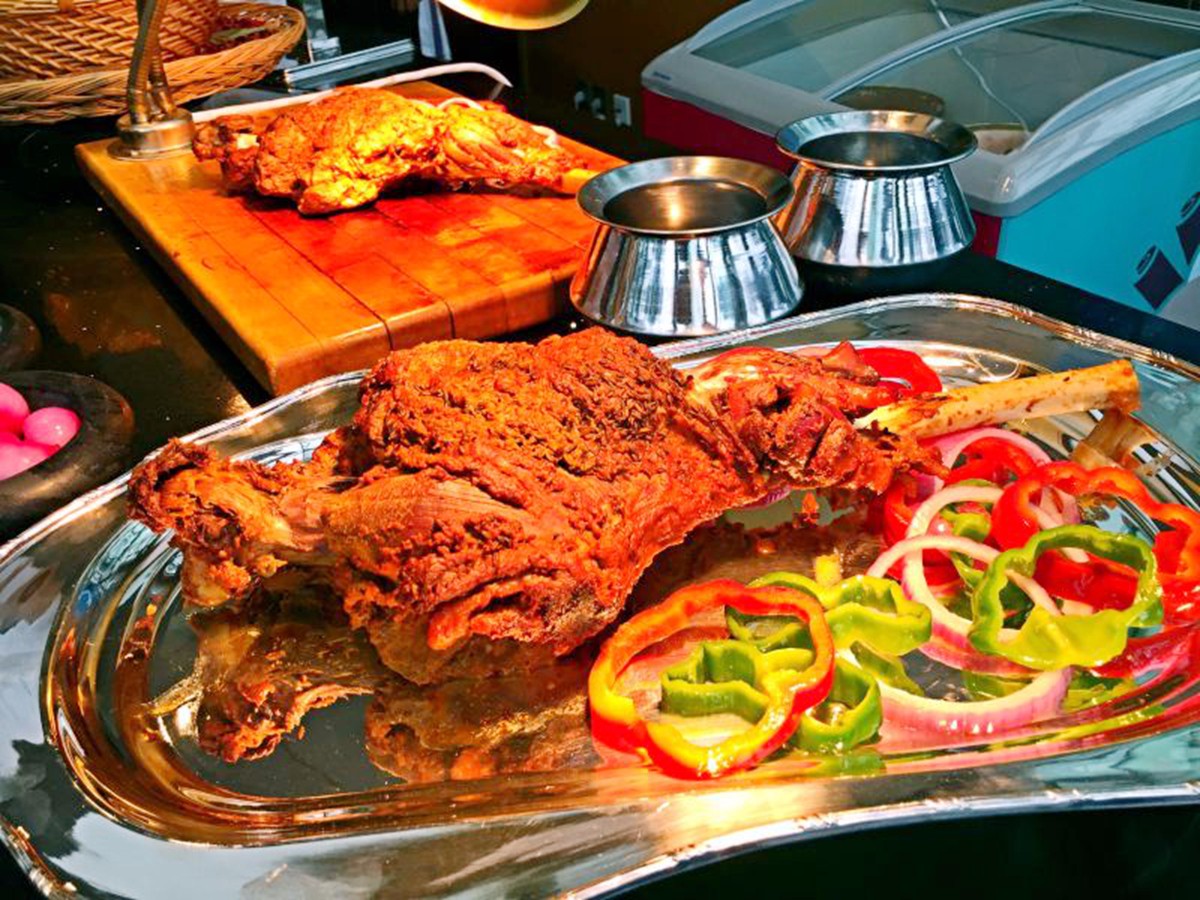 印度的咖喱羊肉和羊排非常地道,充满了独特的当地特色.