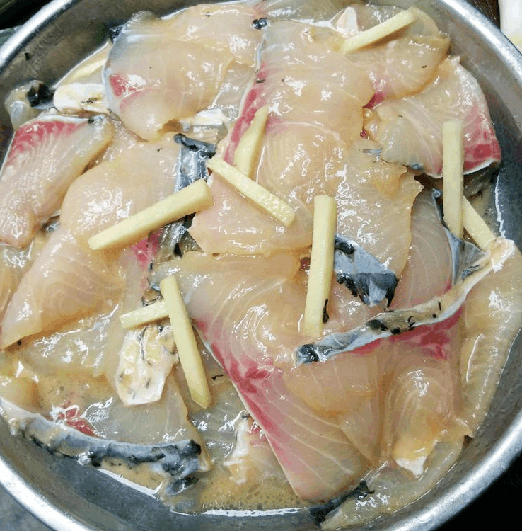 水煮鱼片的家常做法,下饭超级棒, 上桌连汤汁都不剩!