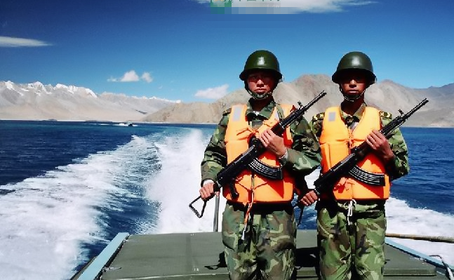 中国"西海舰队"驻守海拔4千米班,装备22艘舰艇!