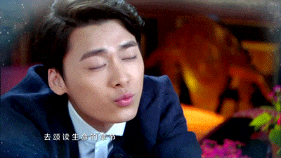 牵手合照,粉丝激动到整齐刷屏喊口号|李易峰|粉丝|李多海_新浪新闻