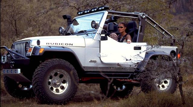 这款车在越野车界，出演电影无数，媲美一线明星！
