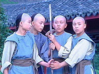 《少年黄飞鸿》主演现状,释小龙将演《战狼3》?