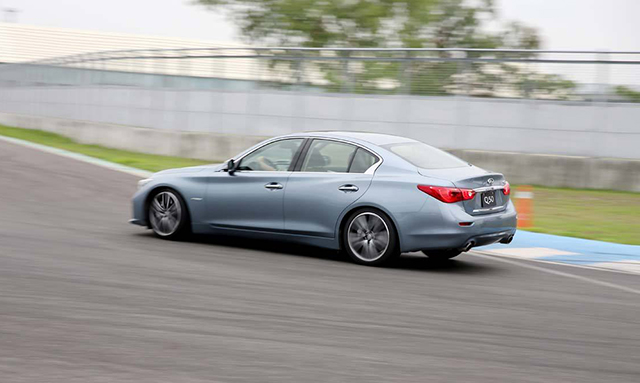 Q50推新款混动版,英菲尼迪的弱混来自F1?-新