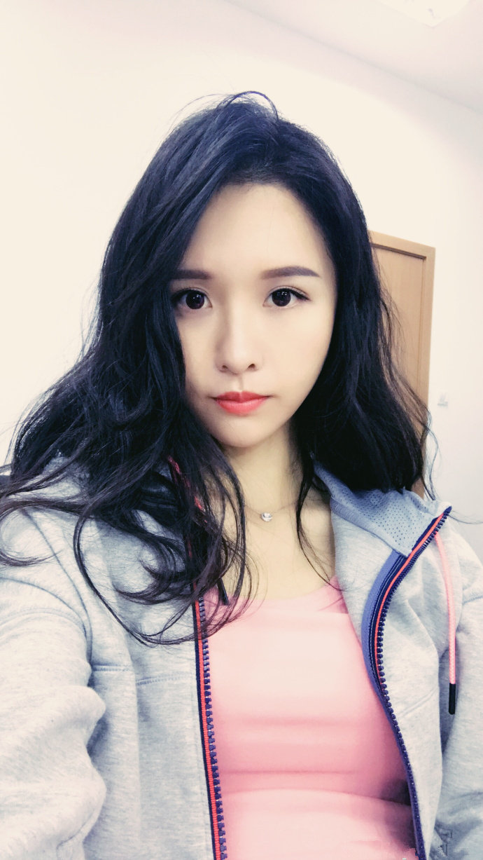 阿冷睡着设计师居然对她做出这种事? 醒来就哭了