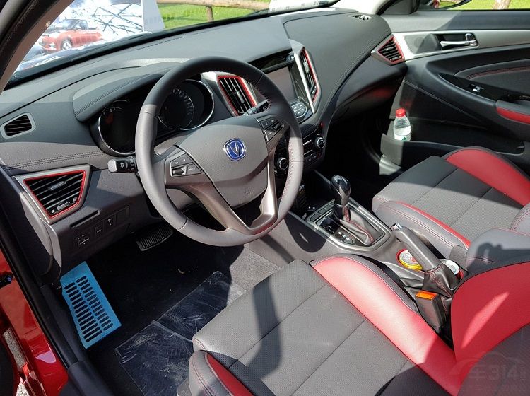 新车按斤卖？成都车展上为了吸引眼球不择手段的车型