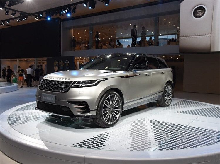 成都车展展台前人满为患的几款SUV 挤破头也要看