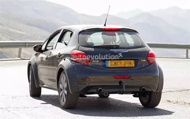 国产“特斯拉”比路虎还霸气；；来这保养机油免费”