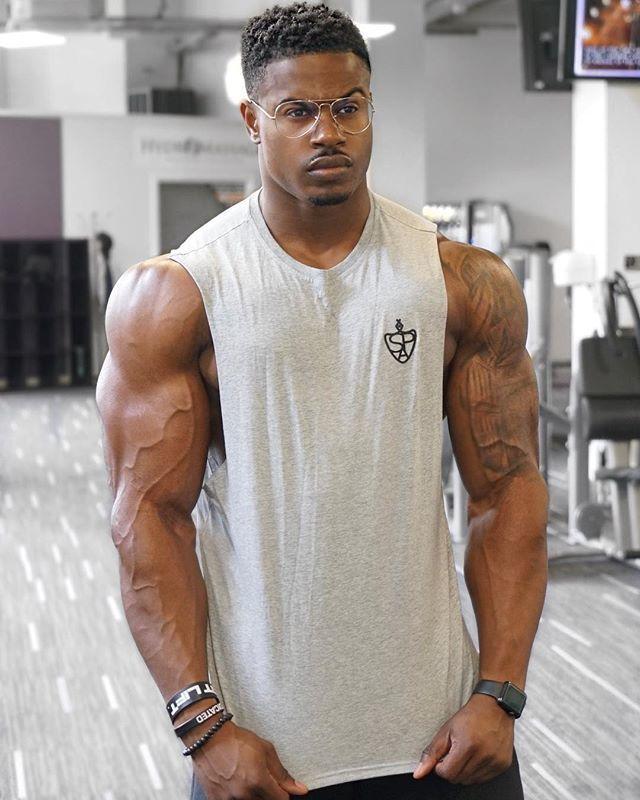 杰夫12岁就开始健身,18岁就获得健体冠军!