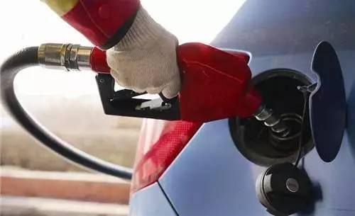 为什么汽车编辑们都不爱SUV，只买轿车？！