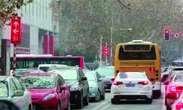 国内这5项违章简直太冤了！你肯定中枪过！