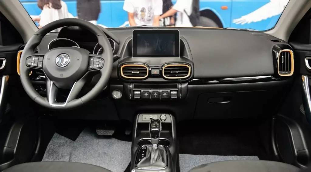 9月上市新车，五菱都出SUV了，还买什么小面！