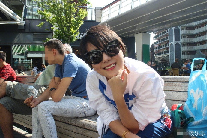 9月1日,汪涵爱妻杨乐乐在微博晒出一组旅行美照,并表示这是爱子小沐沐